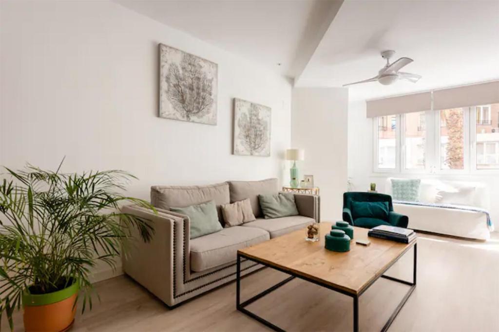 Nuevo Apartamento Lujo Playa Malagueta-Centro Malaga Zewnętrze zdjęcie