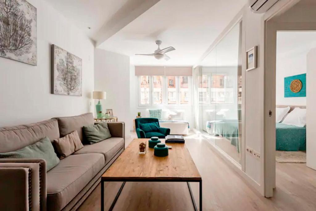 Nuevo Apartamento Lujo Playa Malagueta-Centro Malaga Zewnętrze zdjęcie